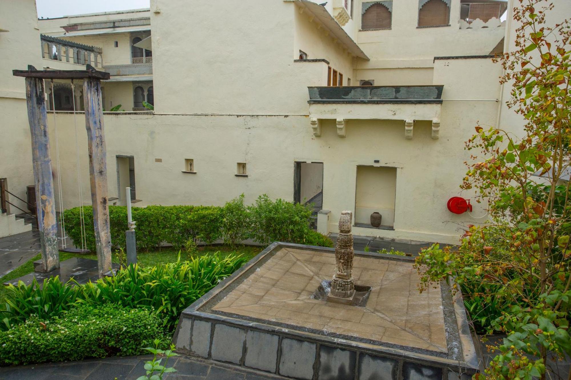 RAAS Devigarh Hotell Delwāra Exteriör bild