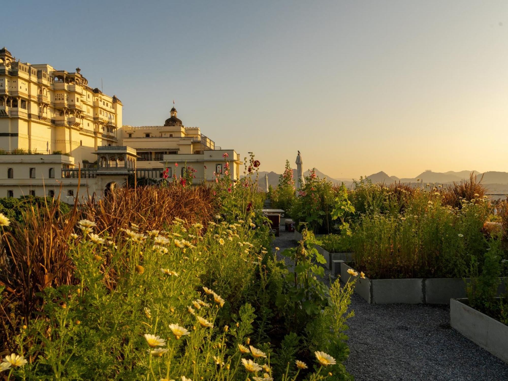 RAAS Devigarh Hotell Delwāra Exteriör bild
